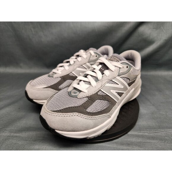 New Balance Boys Sneakers FuelCell 990v6 PC990GL6 Grey White Size 12 NEW NO BOX! - Picture 4 of 13